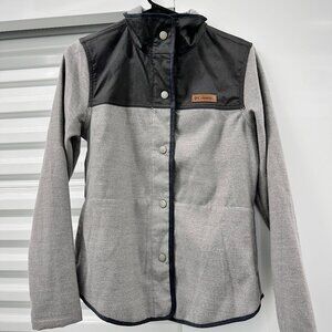 BARELY WORN! Comfy and cute grey Columbia jacket/shacket! Women's Size Small